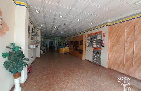Local 160m2, Avenida Andalucía, alquiler opción compra